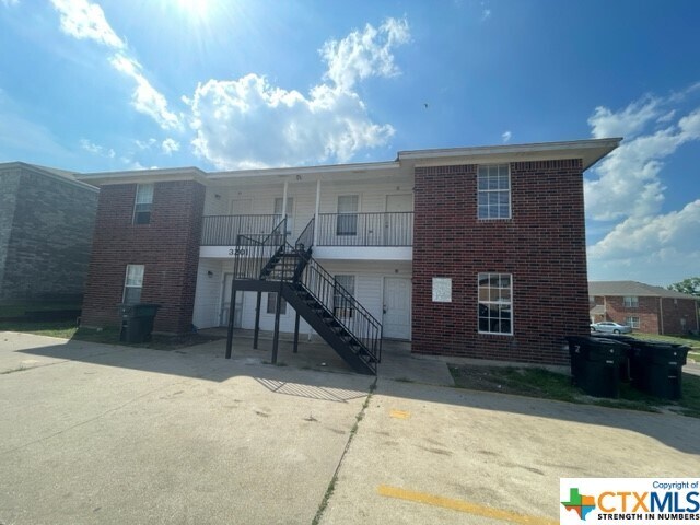 Primary Photo - 3201 Hereford Ln