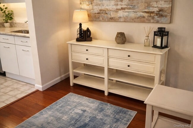 Foto del edificio - 4 Martine Ave