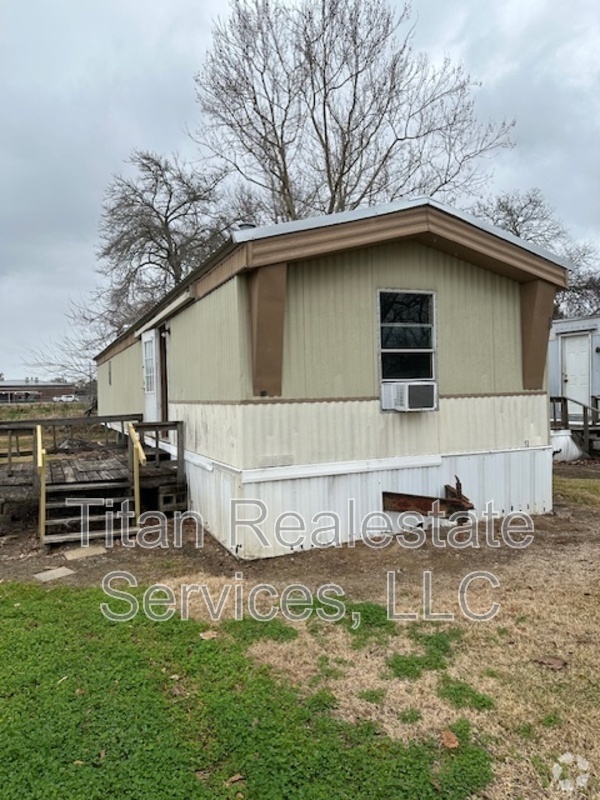 Building Photo - 1835 S Lake Arthur Ave