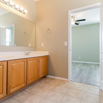 Foto del edificio - 7005 S 30th Ln