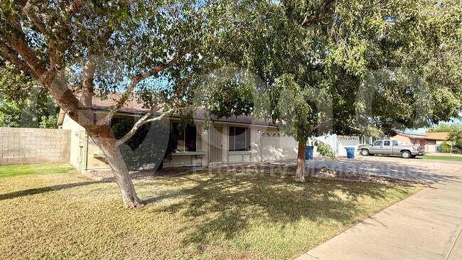 Foto del edificio - 1614 W Brooks St