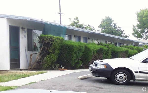 Building Photo - Maplewood Apartments