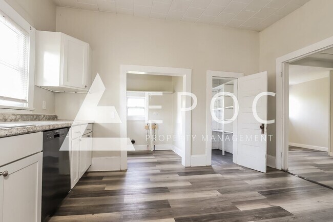 Foto del edificio - 4316 Old Rural Hall Rd