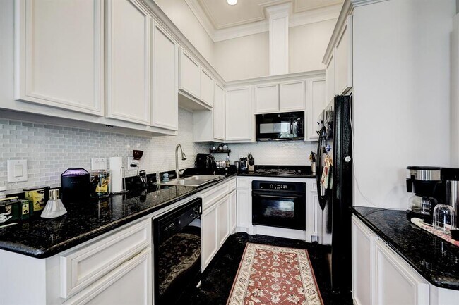 Foto del edificio - 5801 Winsome Ln