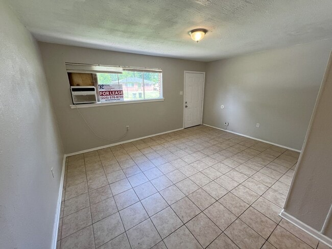 Building Photo - 6132 Pontotoc St