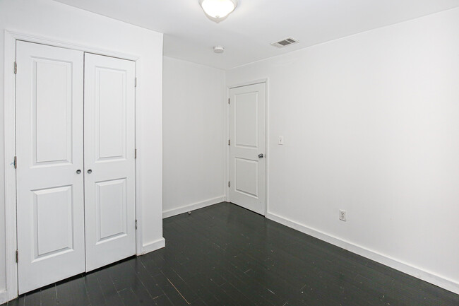 Foto del edificio - 1312 Putnam Ave