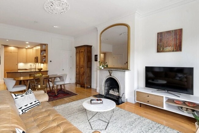 Spacious light-filled living room - 570 Massachusetts Ave Apartment