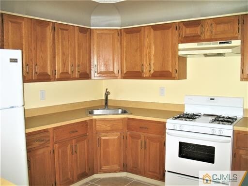 Building Photo - 479 Danbury Ln
