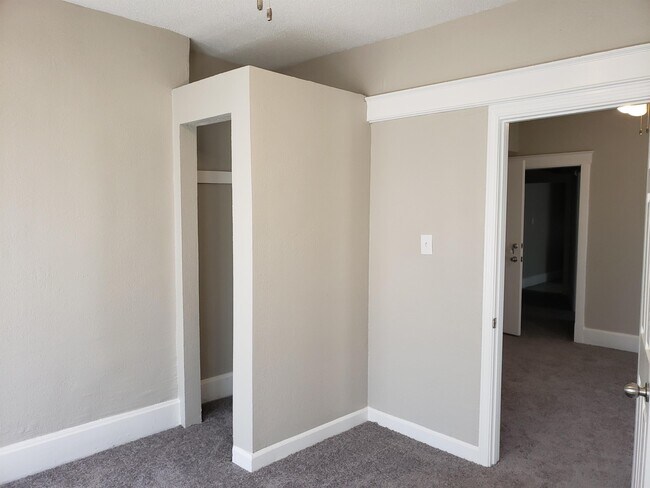 Building Photo - 2702 Peery Ave