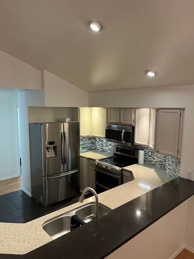 Foto del edificio - Beautiful Single Family 3 Bedroom!