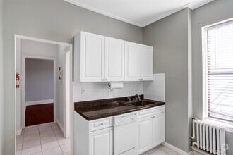 Building Photo - 42 Van Wagenen Ave