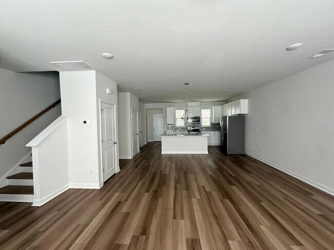 Foto del edificio - Spacious Townhome in Marshview Commons