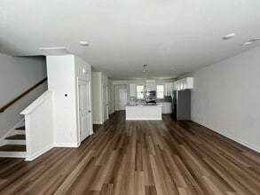 Building Photo - 683 McLernon Trce