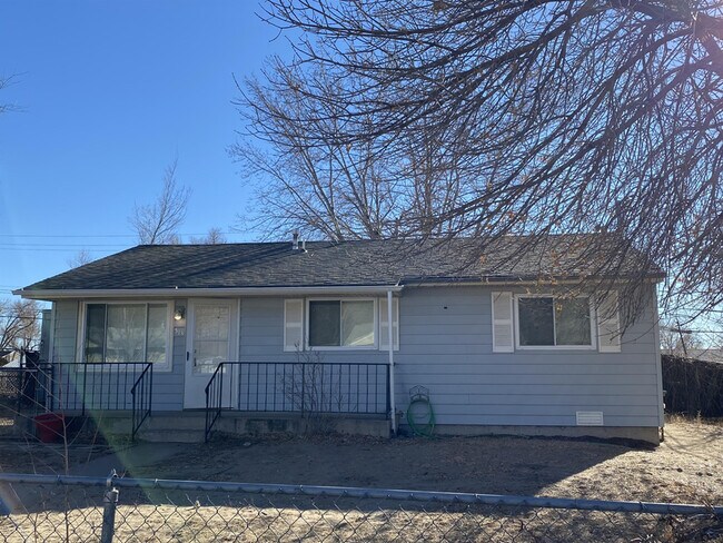 Building Photo - 513 Cottonwood Dr