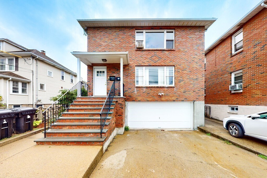 243 Lexington St Unit 2, Watertown, MA 02472 Condo for Rent in Watertown, MA