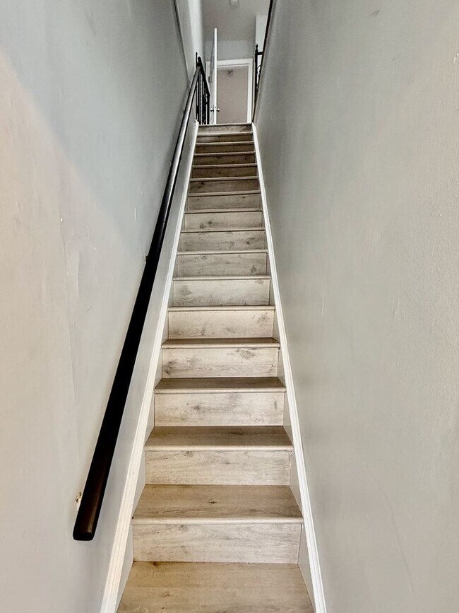 Foto del edificio - 2443 S 7th St