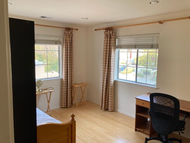 Foto del edificio - 41077 Pementel Ct