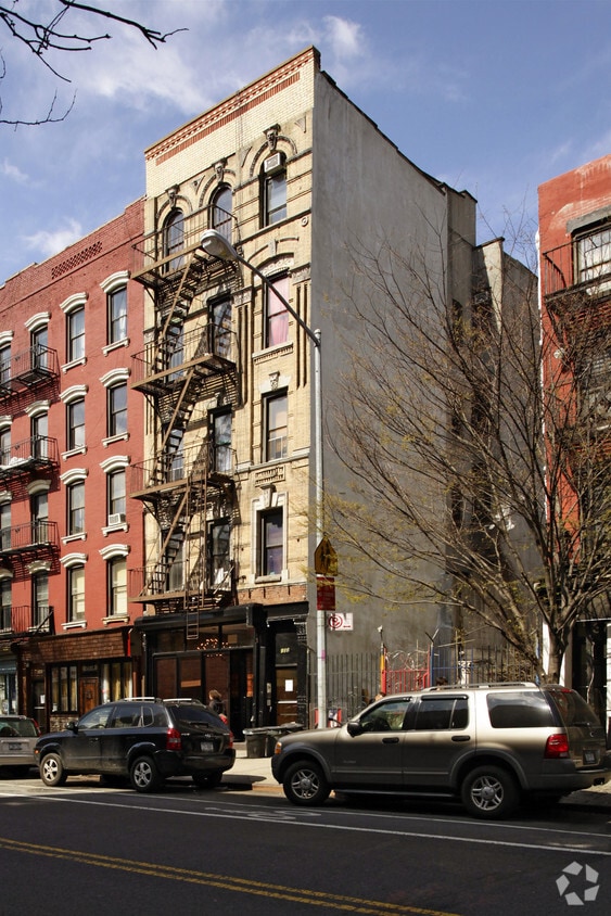 Primary Photo - 133 Avenue C