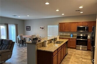 Building Photo - 4399 S Laurel Ln