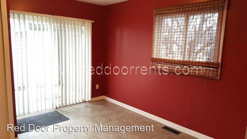 Building Photo - 5325 E Hill Dr
