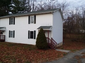 Building Photo - 1510 Cedar St