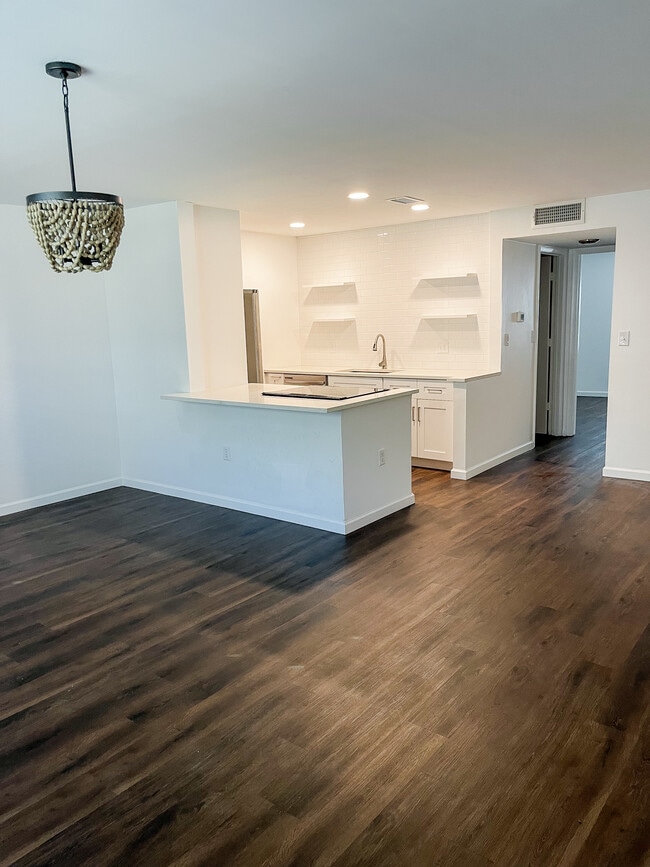 Foto del edificio - 4315 Aegean Dr