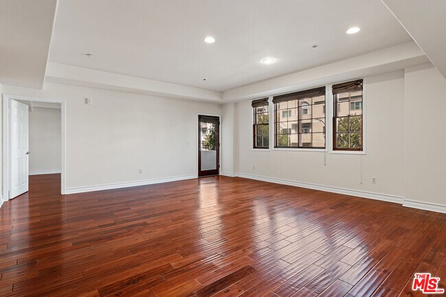 Foto del edificio - 107 N Swall Dr