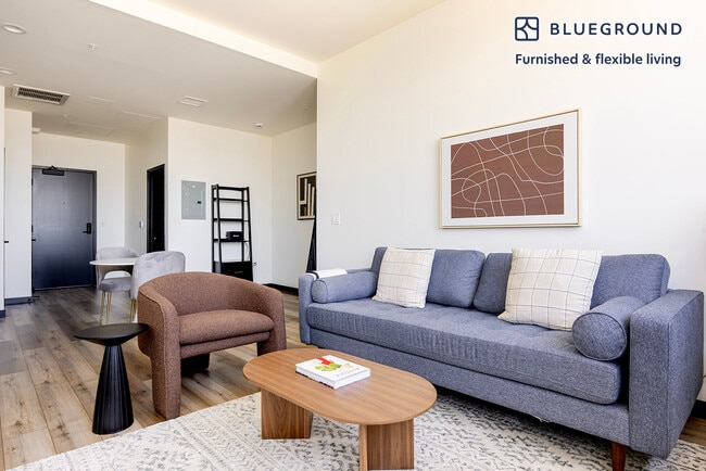 Building Photo - 2500 Wilshire Blvd