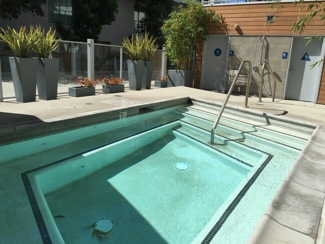 Jacuzzi - 11500 Tennessee Ave