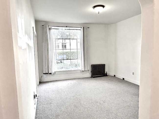 Photo - 2818 Telegraph Ave Apartment