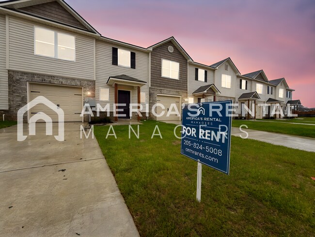 Building Photo - MOVE-IN SPECIAL!!! Escape to Lakeside Livi...