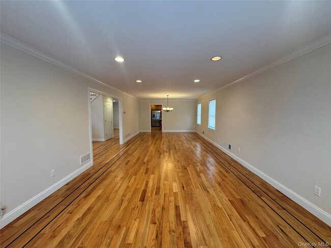 Foto del edificio - 45 Fisher Ave