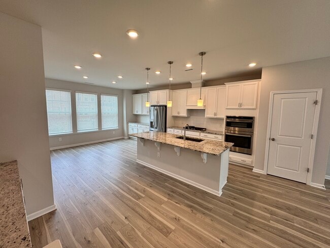 Building Photo - 1049 Manorhaven Dr