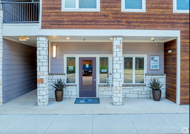 Foto del edificio - 3300 Oak Creek Dr