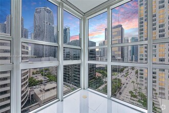 Building Photo - 951 Brickell Ave