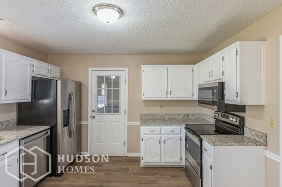 Building Photo - NOW AVAILABLE! - 1424 Milestone Dr, Collie...