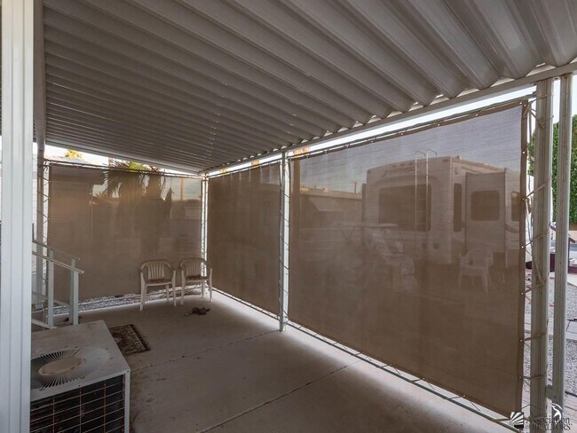 Foto del edificio - 5707 E 32nd St