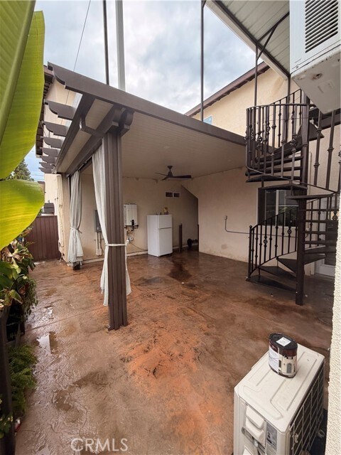 Foto del edificio - 1016 N Vernon Ave