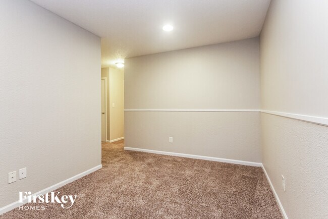 Foto del edificio - 8116 Maple Stream Ln