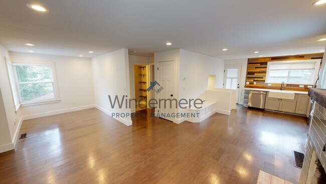 Foto del edificio - 1346 Bonsella St