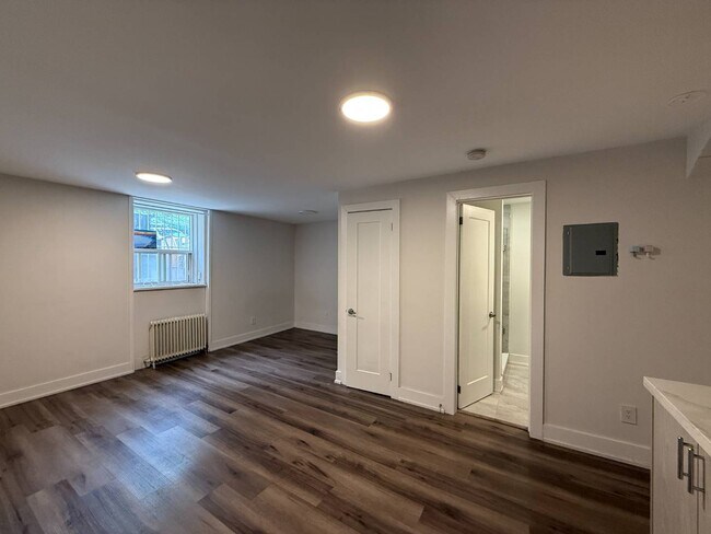 Photo du bâtiment - 140 Springhurst Ave