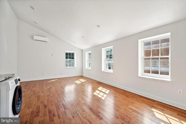 Foto del edificio - 5011 Germantown Ave