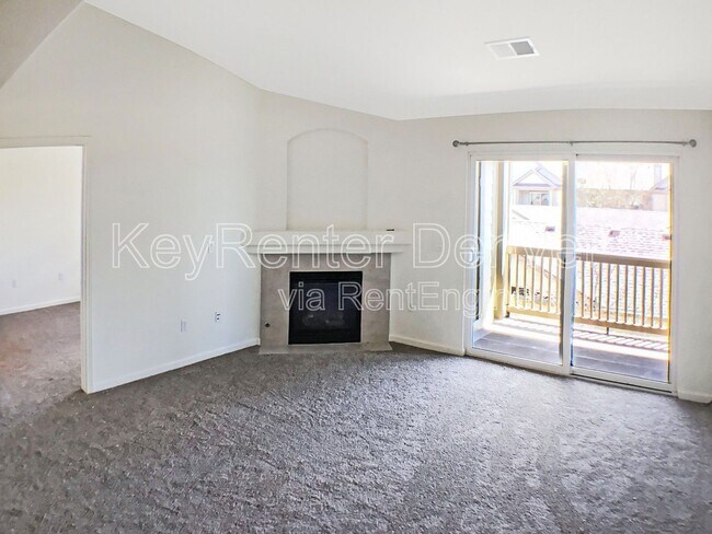 Foto del edificio - 23346 E 5th Pl