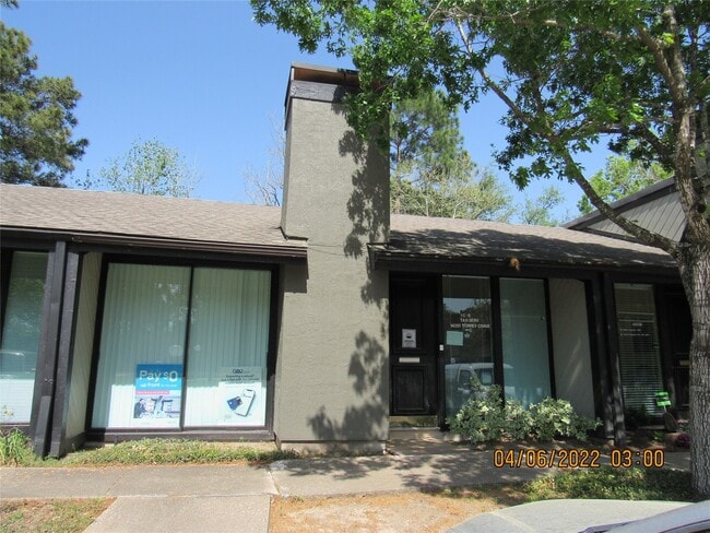 Foto del edificio - 14351 Torrey Chase Blvd