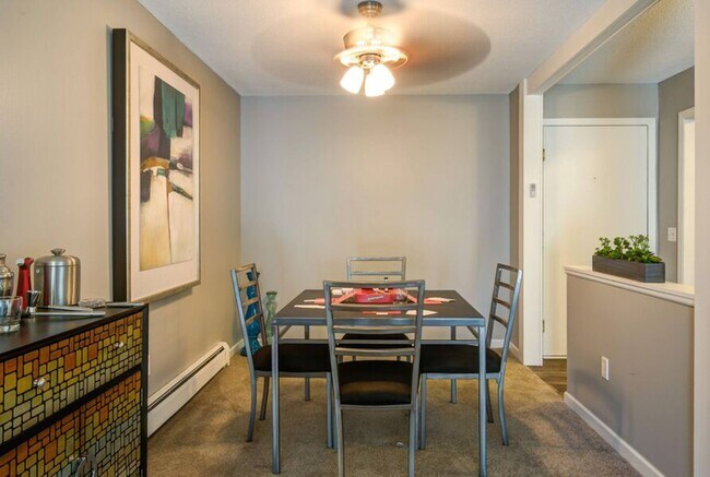 Foto del edificio - Glen at Burnsville Apartments