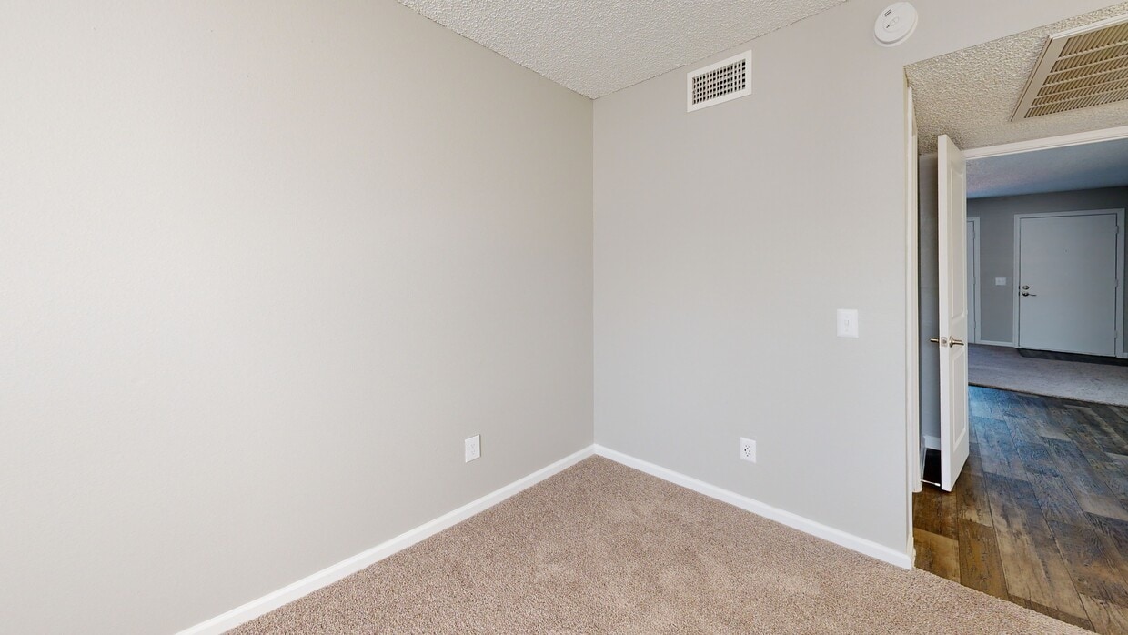 Photo - Hilands Apartments