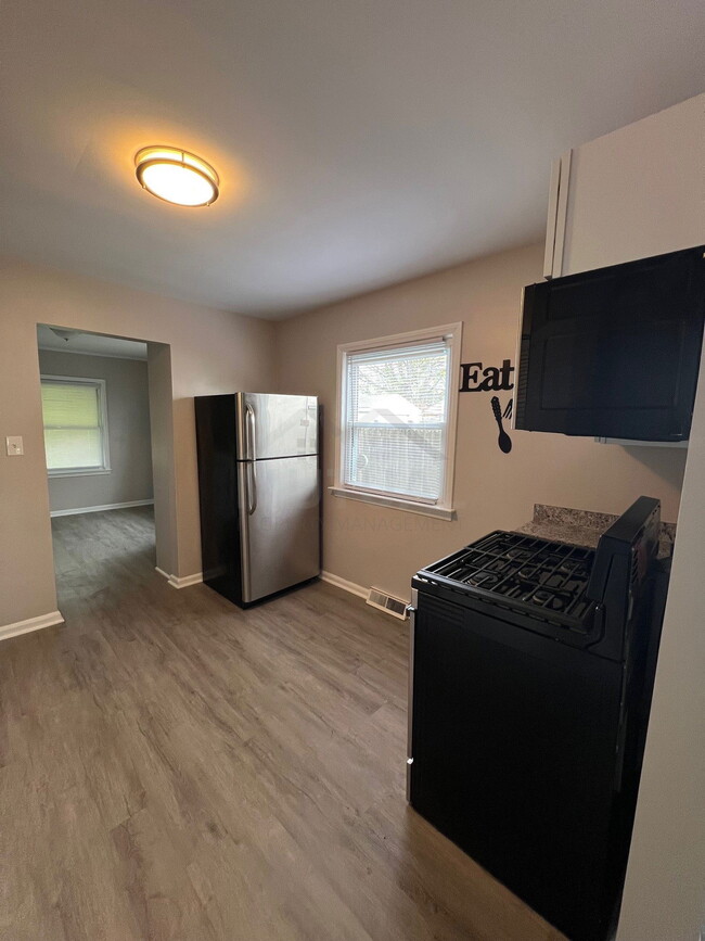 Foto del edificio - 28273 Schram St
