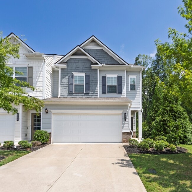 Building Photo - 235 Centennial Cir