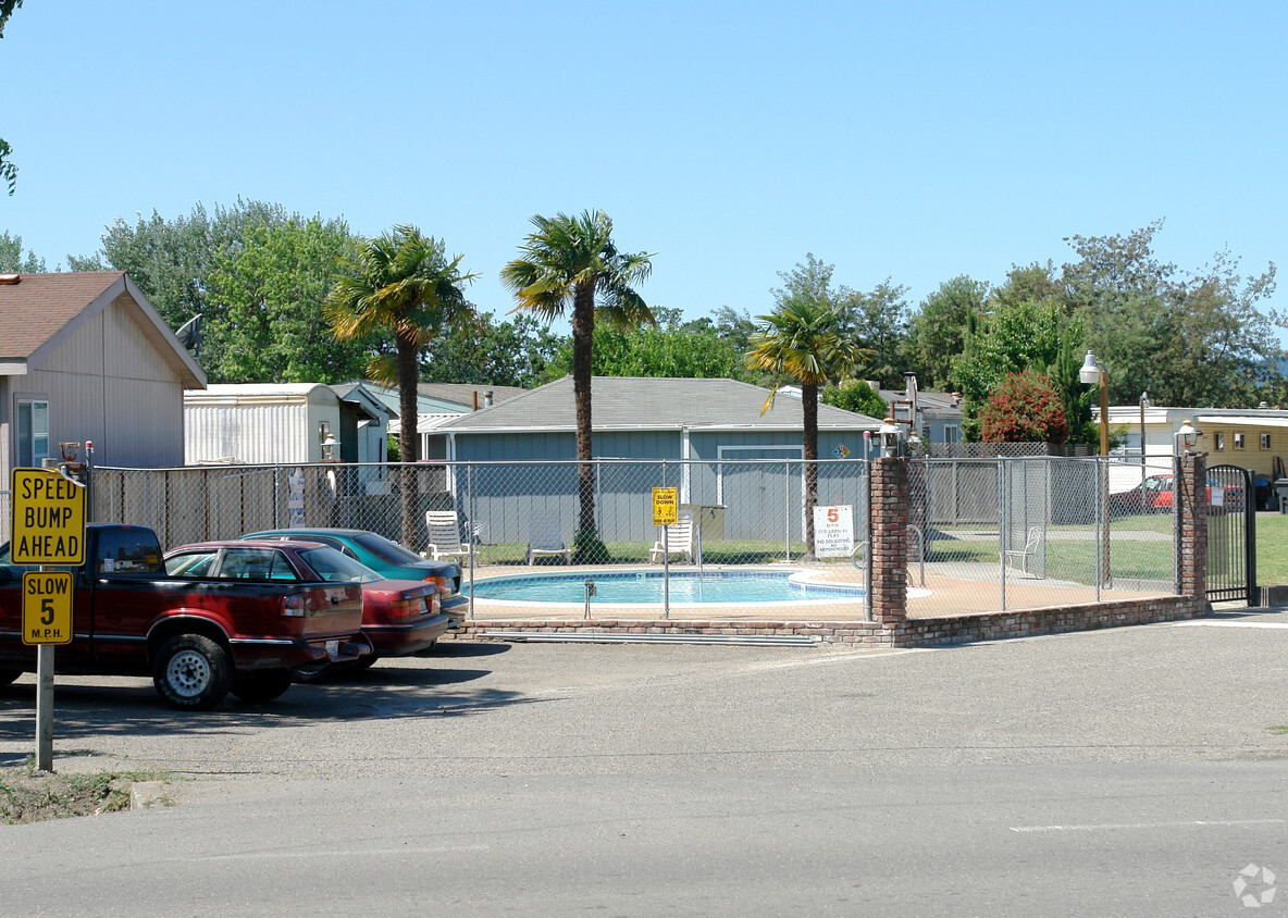 Primary Photo - Evergreen Mobile Home Park