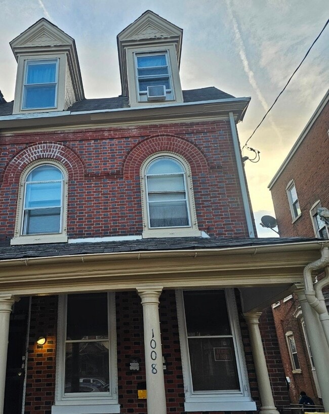 Photo - 1008 W Main St Apartment